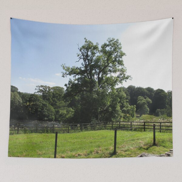 Item preview, #107 |☼| Tall Central Tree (Hadrian's Wall) designed and sold by Naean H.F. (Nez Man).