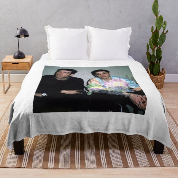 Item preview, Pete Davidson and John Mulaney designed and sold by Findingneemo.