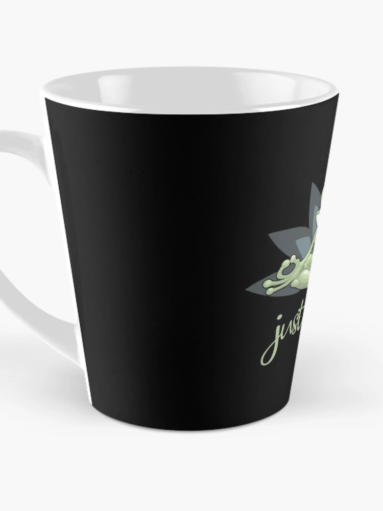 Aperçu 3 sur 4. Mug à café avec l'œuvre Respire créée et vendue par ReesDesigns.