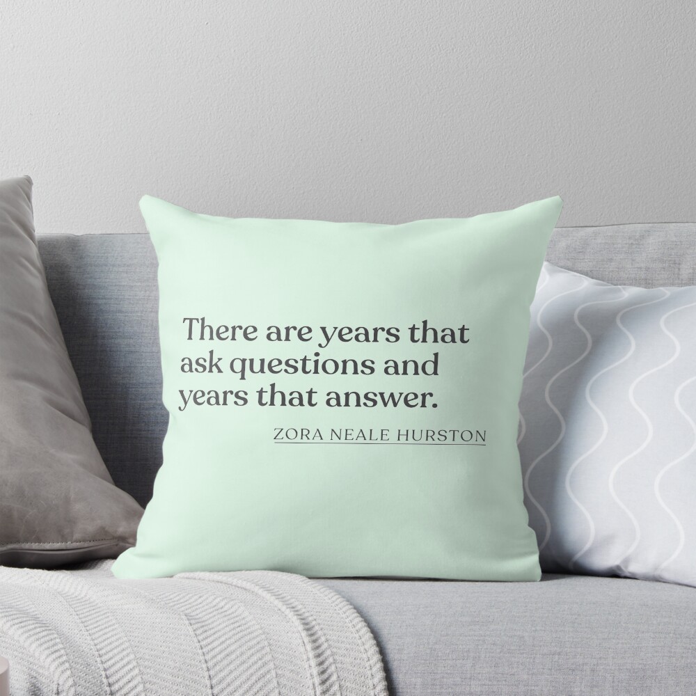 Artikel-Vorschau von Dekokissen, designt und verkauft von BookQuoteMerch.