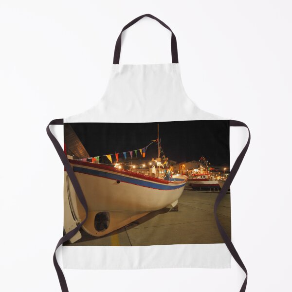Aperçu de l'œuvre Decorated fishing boats créée et vendue par Gaspar Avila.