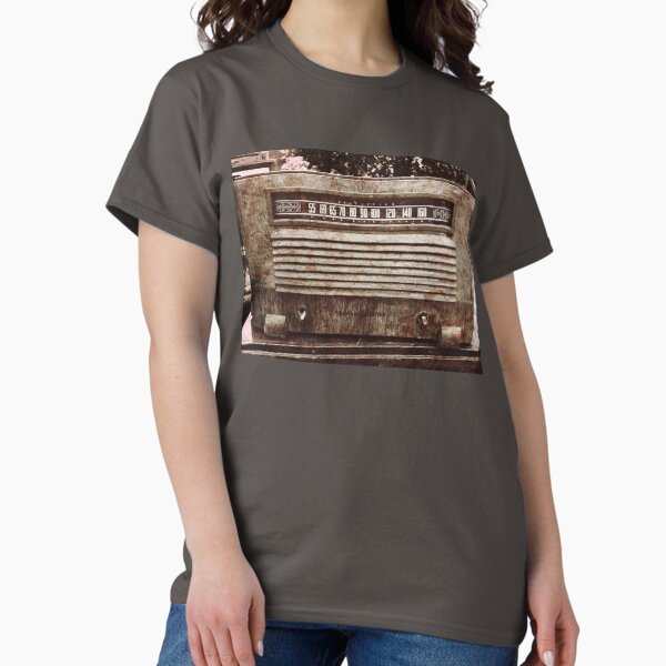 Classic Oldies Fan - Old Vintage Radio photography Classic T-Shirt