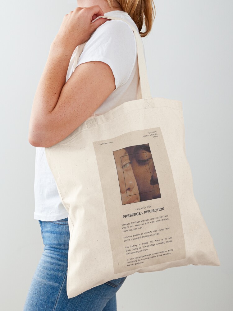 Shop: Minimalist Aesthetic Tote Bag Designs