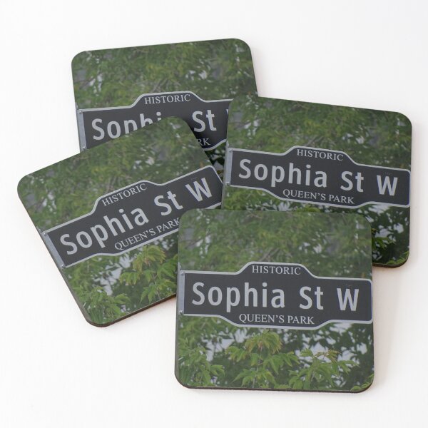 Artikelvorschau, Sophia Maske, Sophia Socken, Sophia Magnet, Sophia Aufkleber, Sophia Becher, Sophia entworfen und verkauft von PicsByMi.