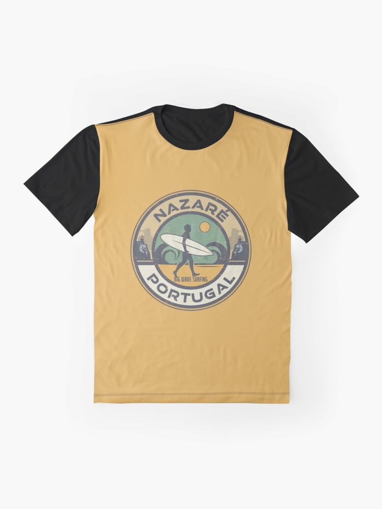 Thumbnail 4 von 5, Grafik T-Shirt, Nazare, Portugal designt und verkauft von studio838.