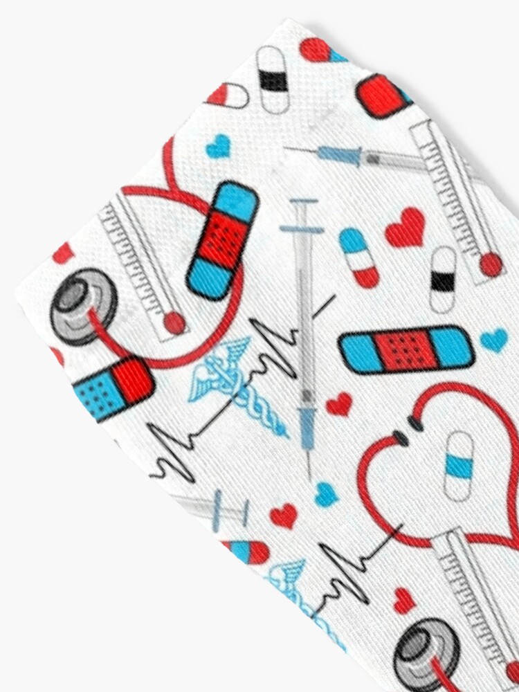 Calcetines for Sale con la obra «Enfermera linda del estetoscopio, Patrón  de Doctor EKG» de HHeartsDesigns