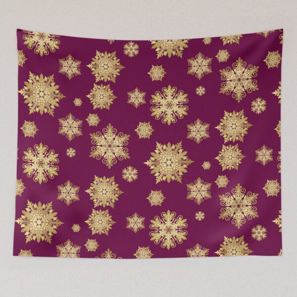 Item preview, Motivo de invierno de patrón de copo de nieve dorado designed and sold by smashingarb.
