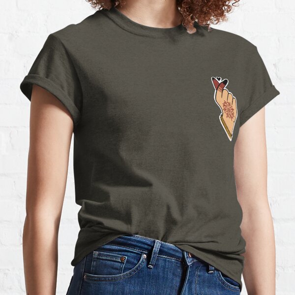 henna-ed heart Classic T-Shirt