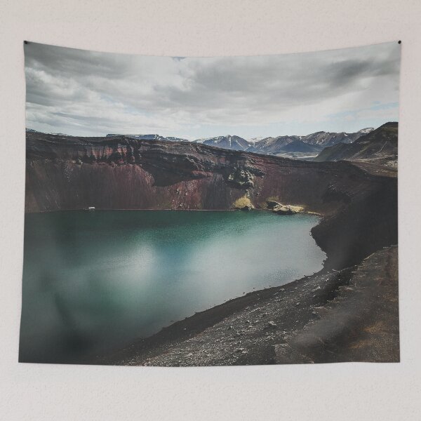 Artikelvorschau, lake in the Icelandic highland  entworfen und verkauft von LouisaLilja.