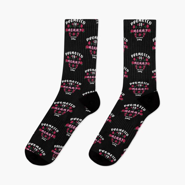 Artikelvorschau, Befördert zu Mommy Est 2021 New Mom Geschenk entworfen und verkauft von SwankyFine.