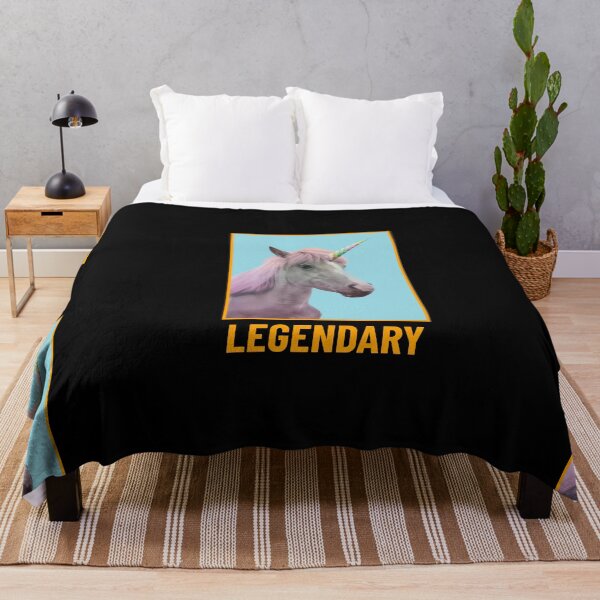 Artikelvorschau, Unicorn Legendary Epic Geschenk T-Shirt entworfen und verkauft von DAGHO.