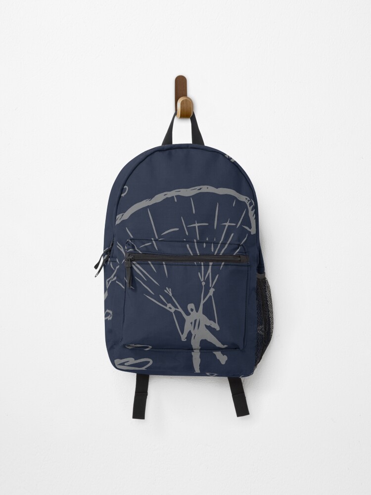 Aperçu 1 sur 3. Sac à dos avec l'œuvre Parachutiste dessiné à la main - parachutisme créée et vendue par vicobu.