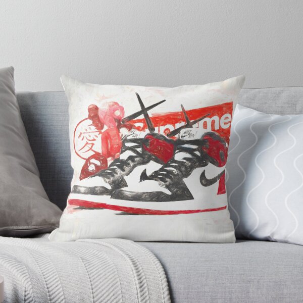 https://ih1.redbubble.net/image.1848036381.1061/throwpillow,small,600x-bg,f8f8f8-c,0,120,600,600.jpg