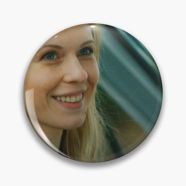 Artikelvorschau, VOLITION – Magda Apanowicz als Angela entworfen und verkauft von volition.