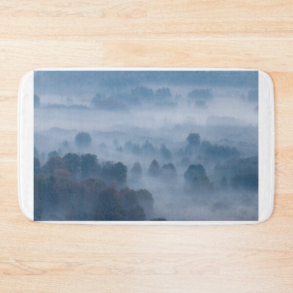 Artikelvorschau, Nebel der Bäume morgens entworfen und verkauft von pietrofoto.