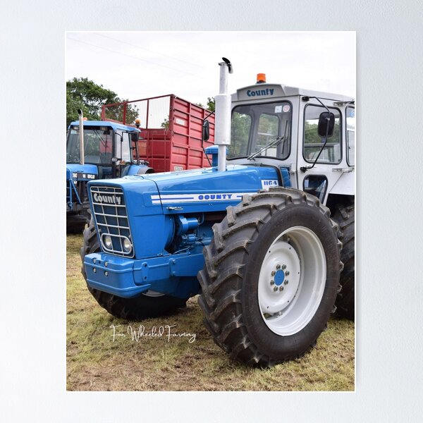 Aperçu de l'œuvre Tracteur de comté par l'agriculture à quatre roues créée et vendue par FourWheeledFarm.