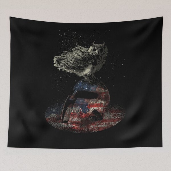 Artikelvorschau, Amerikanischer spartanischer Helm Amerikanischer spartanischer patriotischer Krieger BLAUER spartanischer Eulenritter entworfen und verkauft von crouchingpixel.
