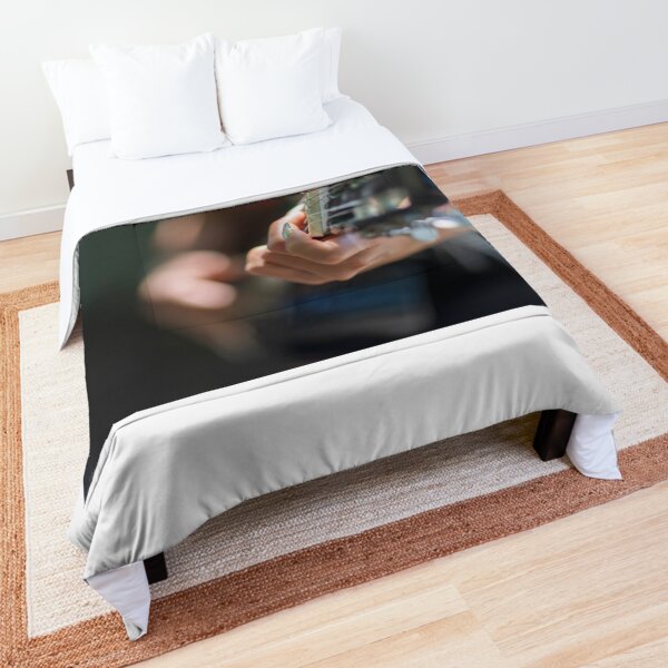 Guitar playing Comforter