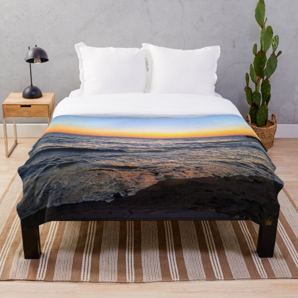 Aperçu de l'œuvre Coucher de soleil d'été belle plage créée et vendue par Meshili.