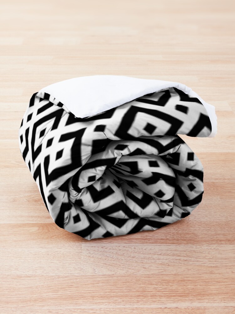 Alternate view of Trendy abstract Comforter