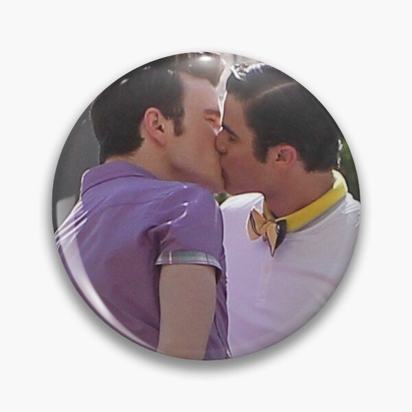 Item preview, Kurt and Blaine kissing  designed and sold by melodiruby.