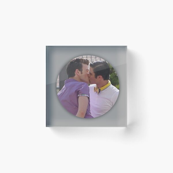 Item preview, Kurt and Blaine kissing  designed and sold by melodiruby.