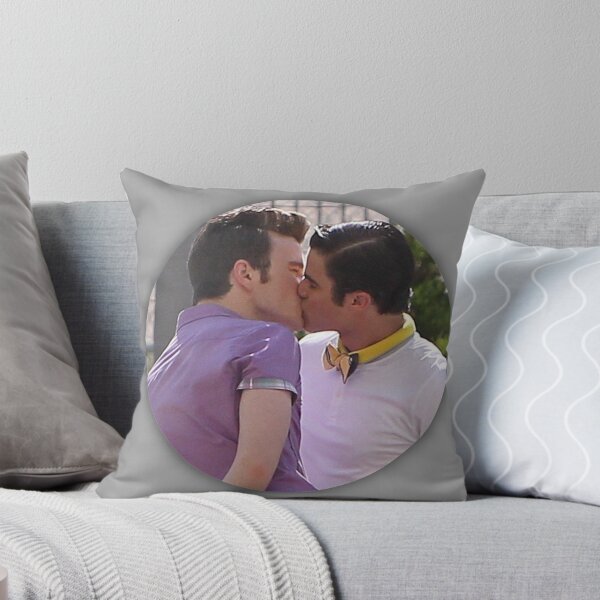 Item preview, Kurt and Blaine kissing  designed and sold by melodiruby.