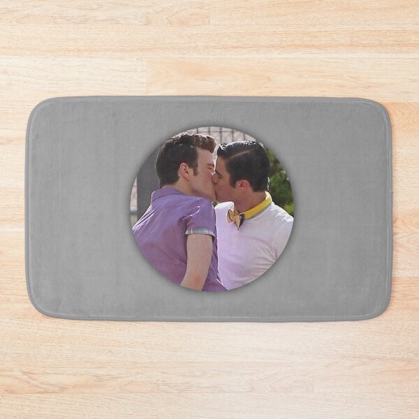 Item preview, Kurt and Blaine kissing  designed and sold by melodiruby.