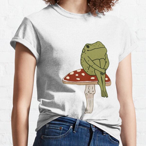frog on mushroom Classic T-Shirt