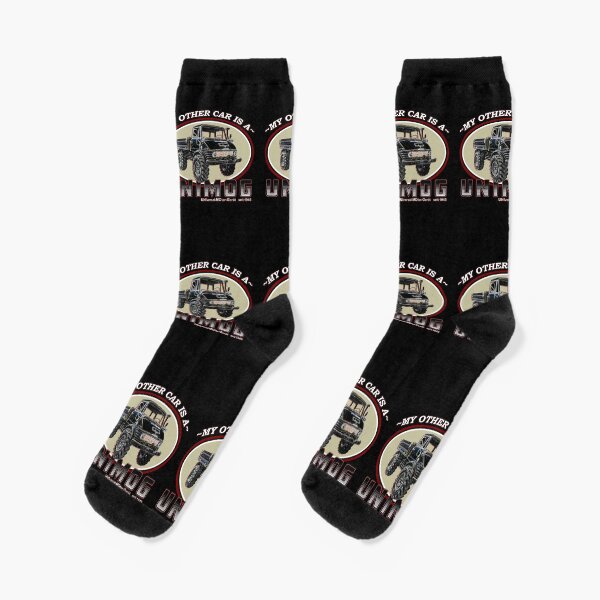 Mein anderes Auto ist ein UNIMOG (schwarzer Hintergrund) Socken