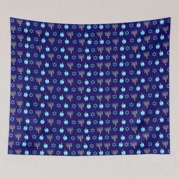 Artikelvorschau, Glückliches Llamakkah Chanukka-Lama-Design mit Dreideln, Menora, Alpaka und Magen David. entworfen und verkauft von milkasweet.