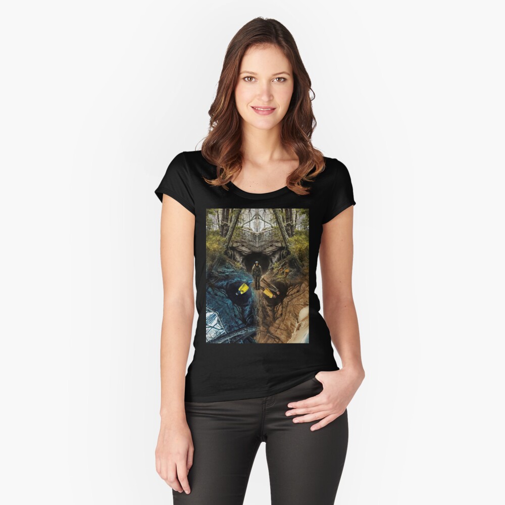 Artikel-Vorschau von Tailliertes Rundhals-Shirt, designt und verkauft von MarcoPolok.