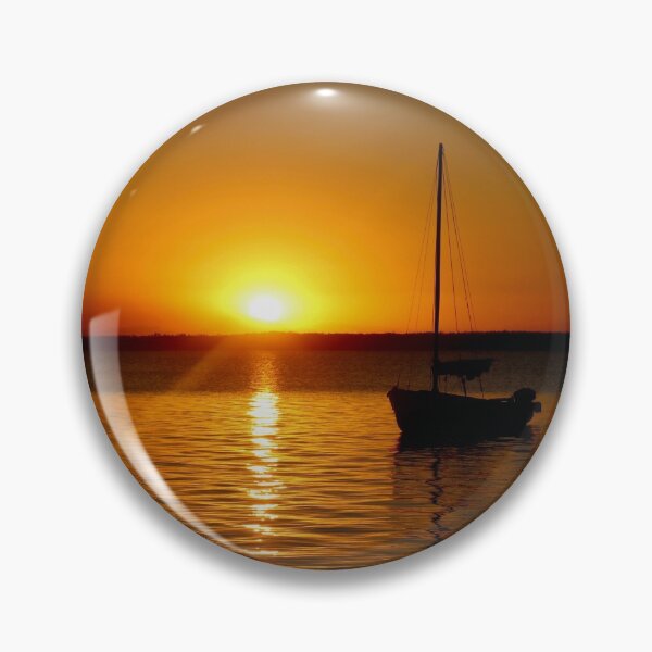 Aperçu de l'œuvre Lever du soleil en bateau au lac Cootharaba créée et vendue par Bec Rose.