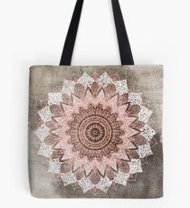 BOHOCHISCHE MANDALA IN DER KORALLE Tasche