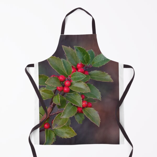 Artikelvorschau, Rote Beeren auf einem Busch entworfen und verkauft von Gerda Grice Photography.