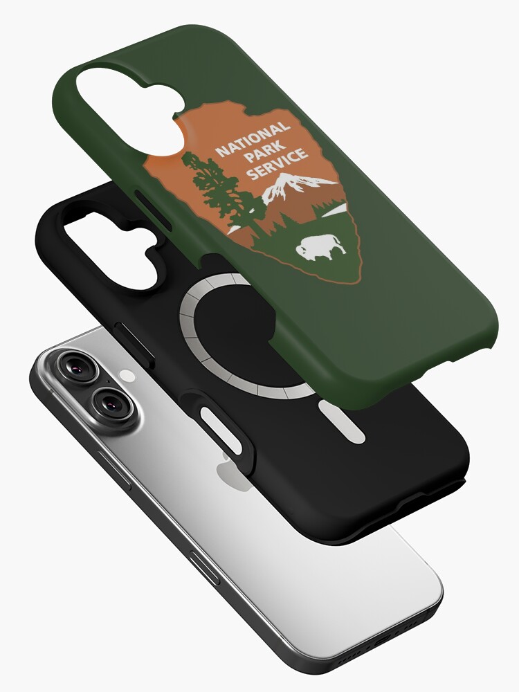 Imagen 2 de 4, Funda de iPhone con la obra Servicio de Parques Nacionales, diseñada y vendida por Bebface.