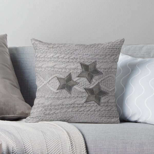 https://ih1.redbubble.net/image.1861121332.6608/throwpillow,small,600x-bg,f8f8f8-c,0,120,600,600.jpg