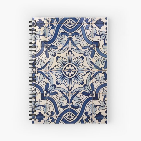 Aperçu de l'œuvre Belle tuile portugaise bleue - Azulejo créée et vendue par SaltedFreckles.