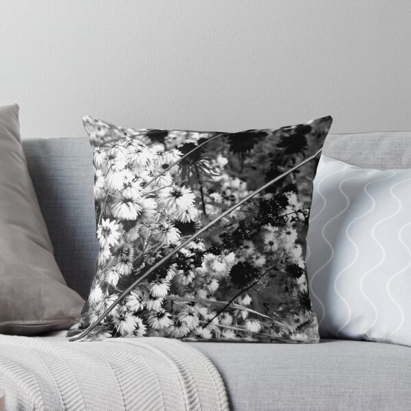 Item preview, Flores secas de invierno en blanco y negro designed and sold by pumpqin.
