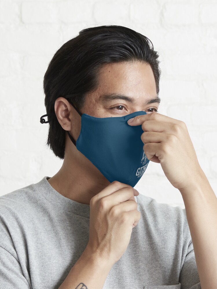 Alternate view of Suzuki GT750 Front Mask