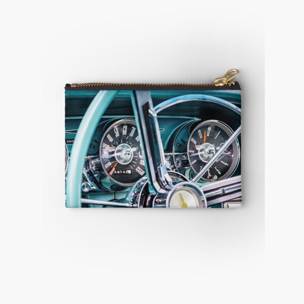 Artikelvorschau, Oldtimer-Lenkrad und Armaturenbrett-Cluster. entworfen und verkauft von shirtdan.