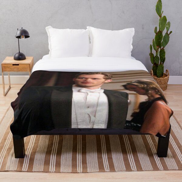 Klaus Mikaelson Throw Blanket