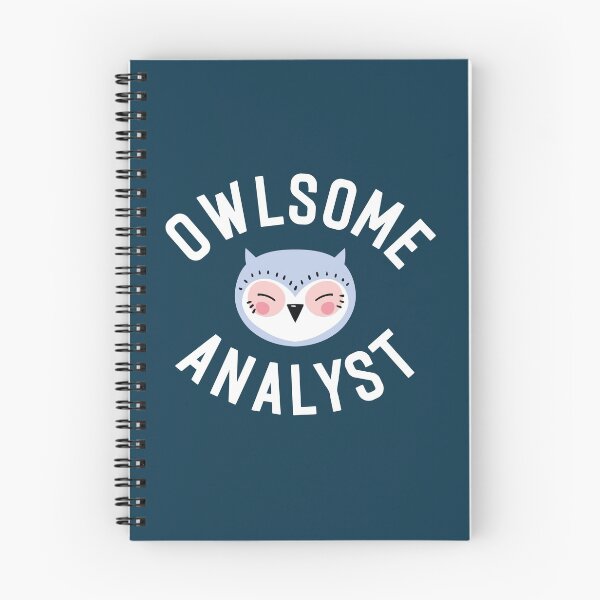 Aperçu de l'œuvre Owlsome Analyst Pun - Funny Gift Idea créée et vendue par betternotes.