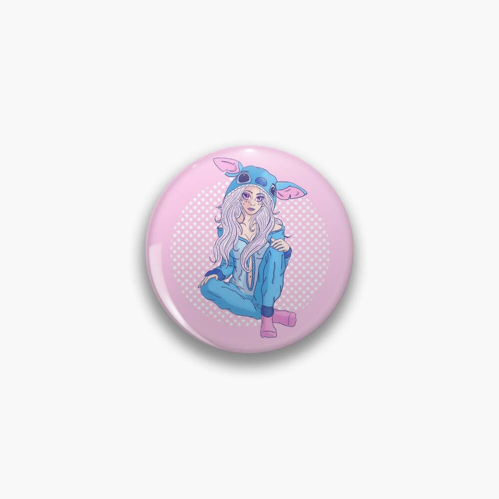 Pretty Girl with an alien Onesie Chapa