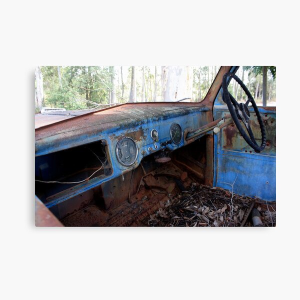 Aperçu de l'œuvre Rusted and busted créée et vendue par Ian Ramsay.