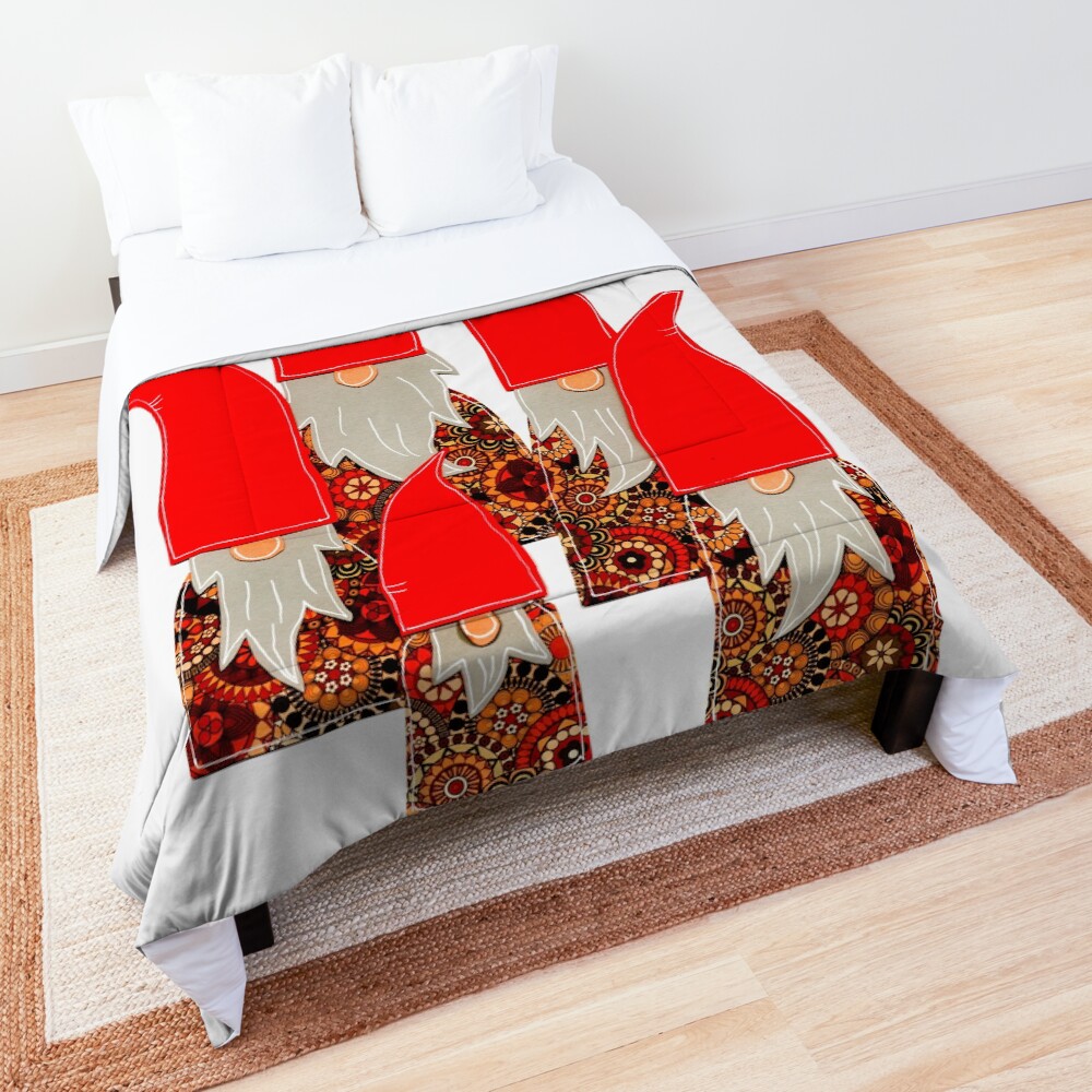 Nice or naughty? Christmas elves are keeping records! Comforter