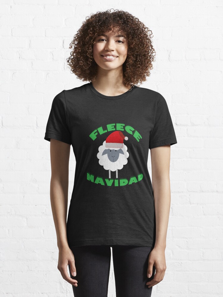 Disover Fleece Navidad Essential T-Shirt 3