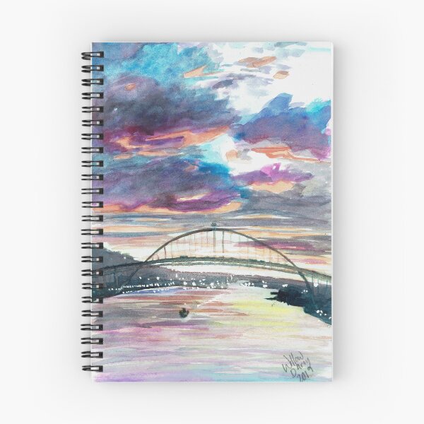 Artikelvorschau, Fremont Bridge über den Willamette River bei Sonnenuntergang Aquarell entworfen und verkauft von Willowdarcy.