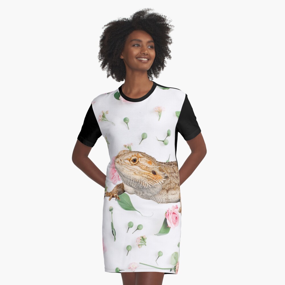 Bearded Dragon On A Carnation Background Graphic T-Shirt Dress