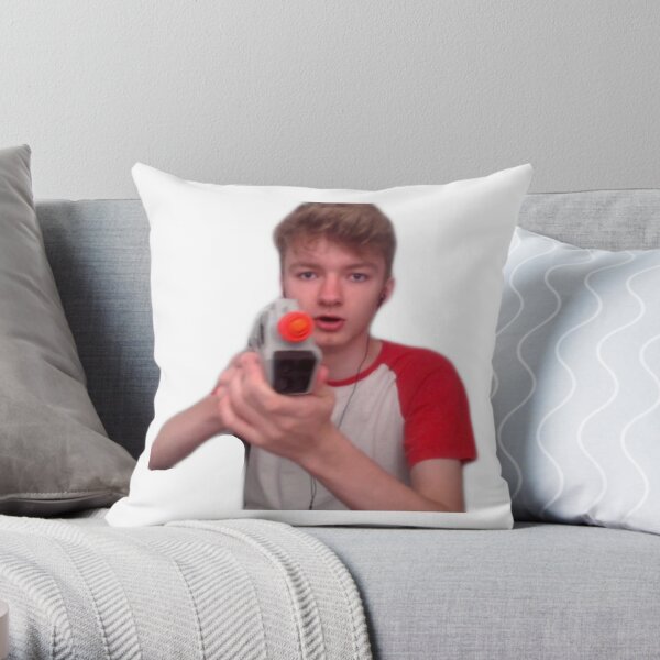 vloggun tommy Coussin